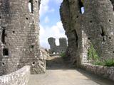 Llawhaden castle gatehouse 