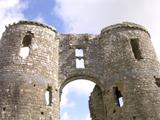 Llawhaden castle gatehouse 